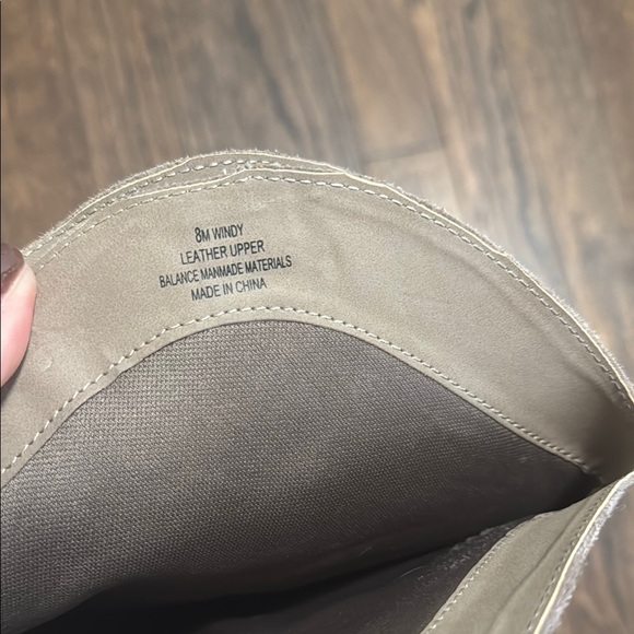 Crown Vintage Tan Suede Knee-High Boots 8 - Picture 6 of 7